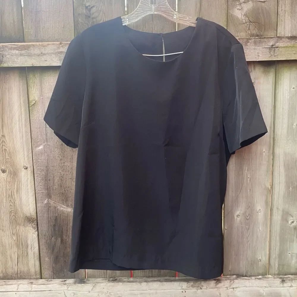Blair keyhole top sz. L